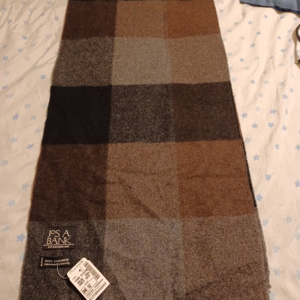 Joseph A Bank 100% Cashmere Geo Scarf